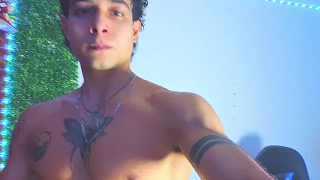 Snapshot of Demitryo chatting on 02-20-26, 09:10 Demitryo online show from 02-20-26, 09:10