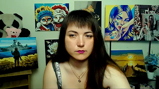 Snapshot of Darina_M_ chatting on 05-19-26, 04:41 Darina M online show from 05-19-26, 04:41