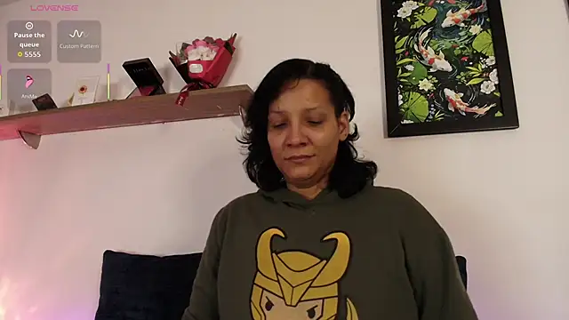 Elliee  online show from 05-09-26, 02:44