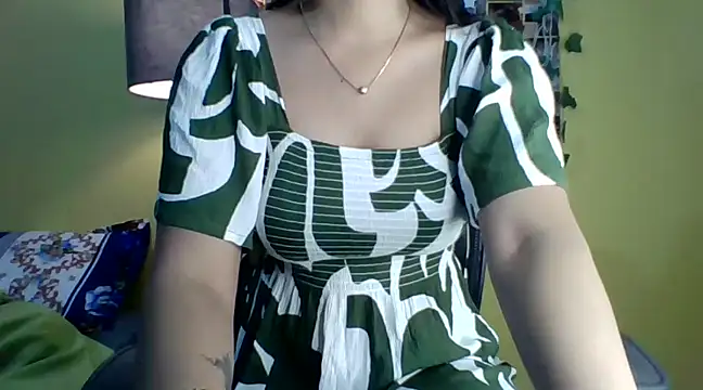 Snapshot of Nicole-wallace chatting on 01-18-25, 01:29 Nicole-wallace online show from 01-18-25, 01:29