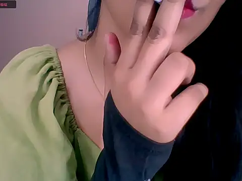 Snapshot of Nicole-wallace chatting on 09-17-25, 04:41 Nicole-wallace online show from 09-17-25, 04:41