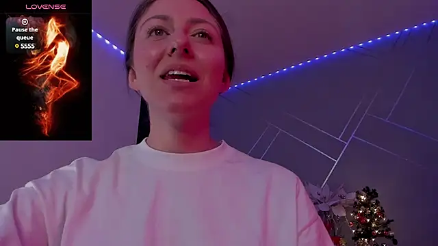 Snapshot of Ich_Bin_Julia chatting on 12-18-24, 05:10 Ich Bin Julia online show from 12-18-24, 05:10