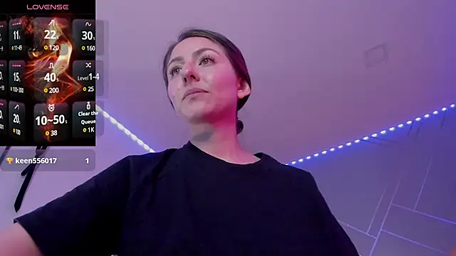 Snapshot of Ich_Bin_Julia chatting on 12-21-24, 05:51 Ich Bin Julia online show from 12-21-24, 05:51