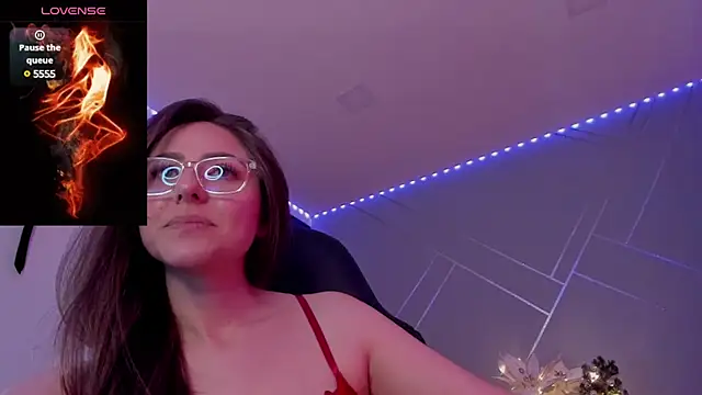 Snapshot of Ich_Bin_Julia chatting on 12-22-24, 05:10 Ich Bin Julia online show from 12-22-24, 05:10