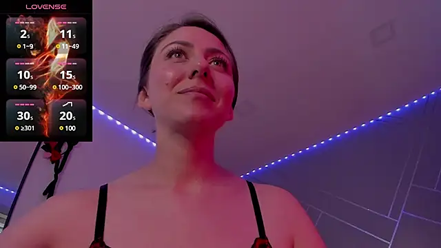 Snapshot of Ich_Bin_Julia chatting on 12-23-24, 04:28 Ich Bin Julia online show from 12-23-24, 04:28