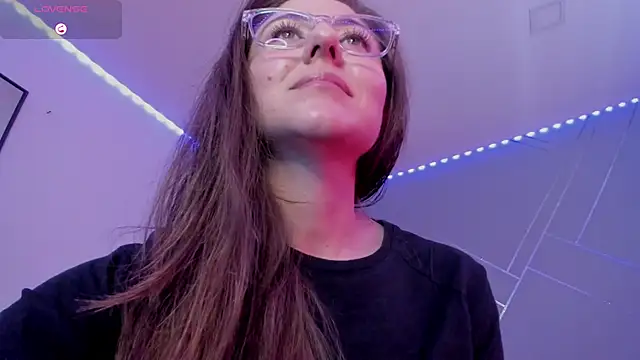 Snapshot of Ich_Bin_Julia chatting on 02-02-25, 04:11 Ich Bin Julia online show from 02-02-25, 04:11