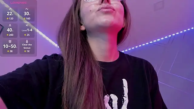 Snapshot of Ich_Bin_Julia chatting on 02-06-25, 03:20 Ich Bin Julia online show from 02-06-25, 03:20