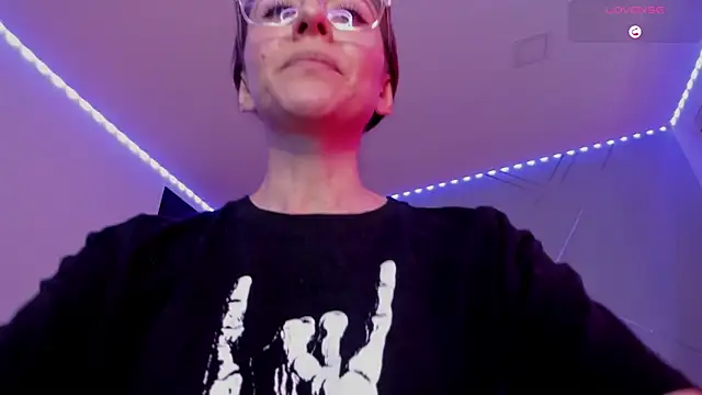 Snapshot of Ich_Bin_Julia chatting on 02-28-25, 03:04 Ich Bin Julia online show from 02-28-25, 03:04