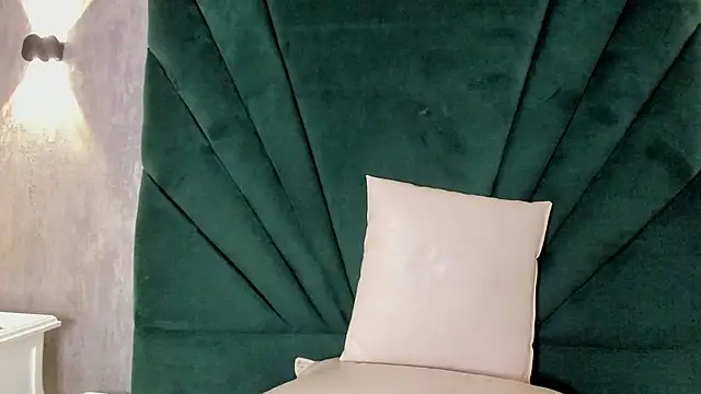 Snapshot of Ariana_ceballos chatting on 12-19-24, 05:40 Ariana ceballos online show from 12-19-24, 05:40