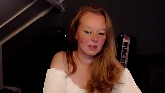 roxanna24 online show from 05-19-26, 08:04