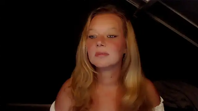 roxanna24 online show from 08-01-26, 07:46