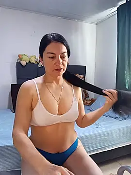 renata hot1 online show from 12-02-25, 04:13