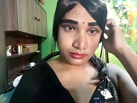 Snapshot of Sexy_Naira chatting on 12-12-24, 04:21 Sexy Naira online show from 12-12-24, 04:21