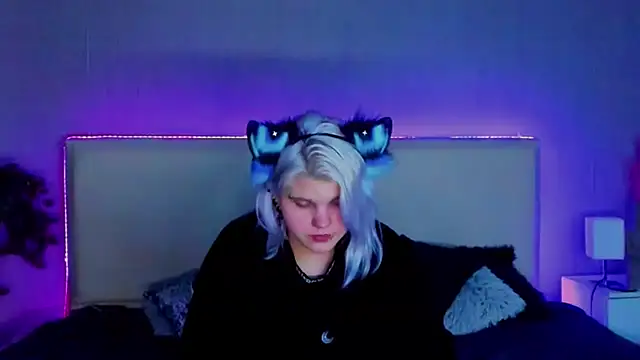 JoannLowe online show from 02-11-25, 12:17