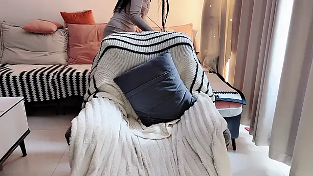 QQ-tutu online show from 03-02-26, 02:14