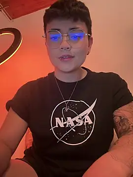 Ashley Chriss online show from 01-03-25, 05:28