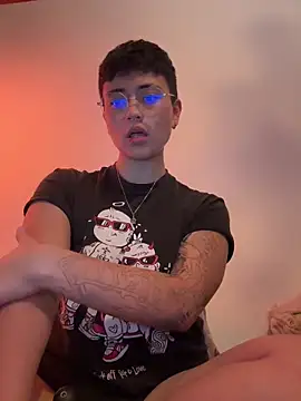 Ashley Chriss online show from 01-05-25, 11:04