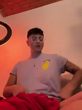 Ashley Chriss online show from 01-11-25, 03:02