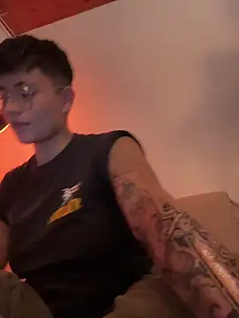 Ashley Chriss online show from 01-18-25, 03:31