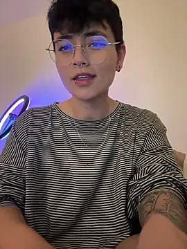 Ashley Chriss online show from 03-13-25, 02:05