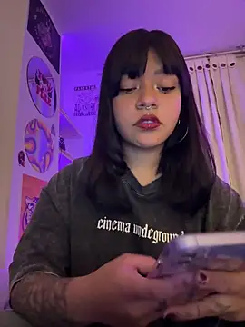 Ashley Chriss online show from 09-27-25, 11:32