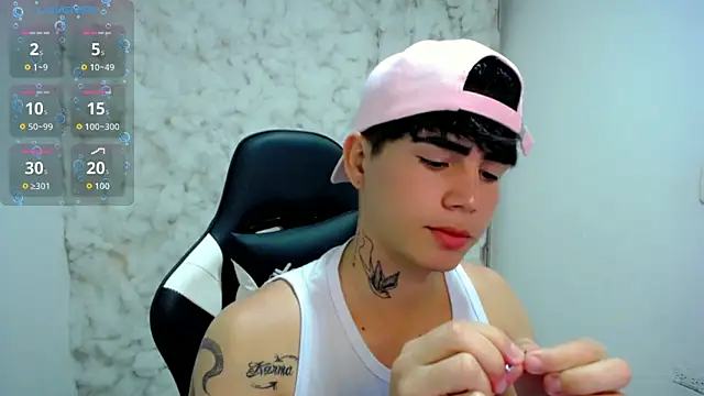 Snapshot of Tayson_Rivers chatting on 11-15-25, 02:20 Tayson Rivers online show from 11-15-25, 02:20