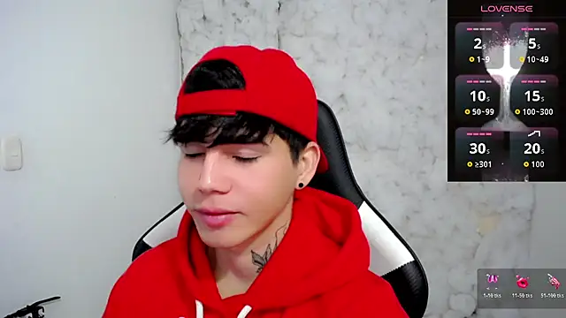 Snapshot of Tayson_Rivers chatting on 12-14-25, 07:18 Tayson Rivers online show from 12-14-25, 07:18