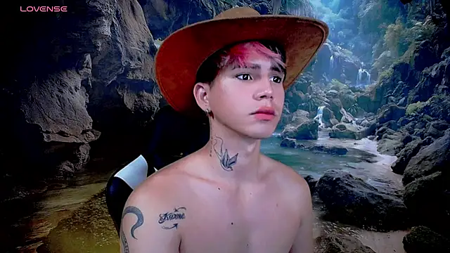 Snapshot of Tayson_Rivers chatting on 02-03-26, 03:48 Tayson Rivers online show from 02-03-26, 03:48