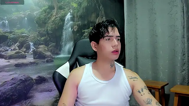 Snapshot of Tayson_Rivers chatting on 03-04-26, 08:31 Tayson Rivers online show from 03-04-26, 08:31