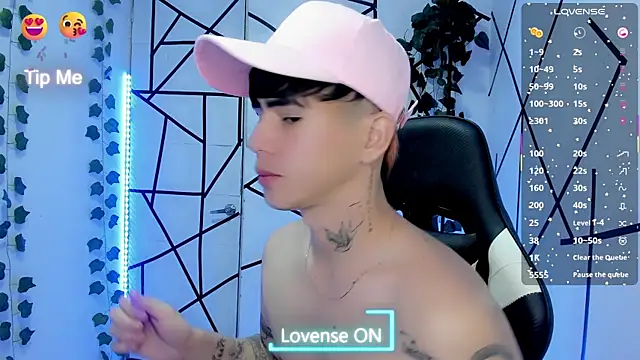 Snapshot of Tayson_Rivers chatting on 06-01-26, 12:34 Tayson Rivers online show from 06-01-26, 12:34
