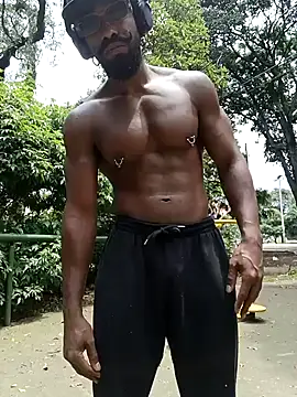 Siriss boyrag online show from 03-17-26, 04:21