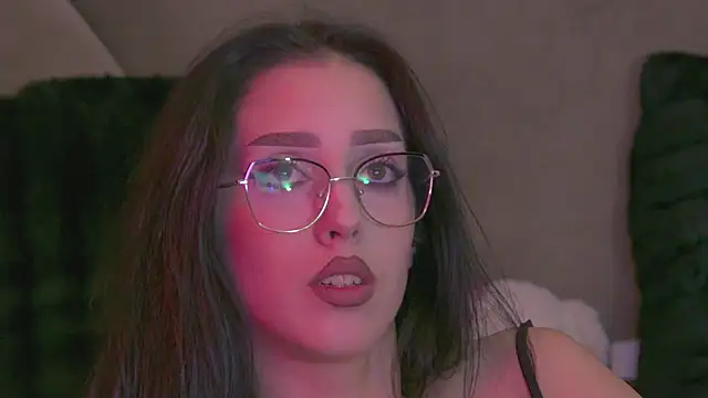 AishaHummer online show from 11-08-25, 08:29