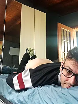 Snapshot of TheKing966 chatting on 02-26-26, 12:37 TheKing966 online show from 02-26-26, 12:37