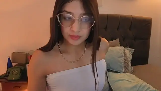 Emma Lombardi online show from 12-20-25, 12:45