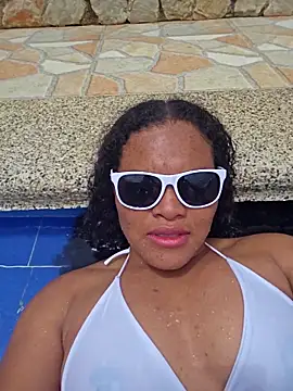 ALISSONREYEZ online show from 03-09-25, 04:00