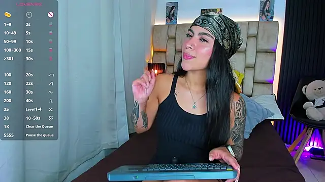 little sophie18 online show from 11-02-25, 07:49