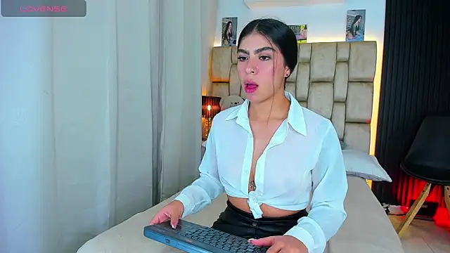 little sophie18 online show from 02-25-26, 07:23