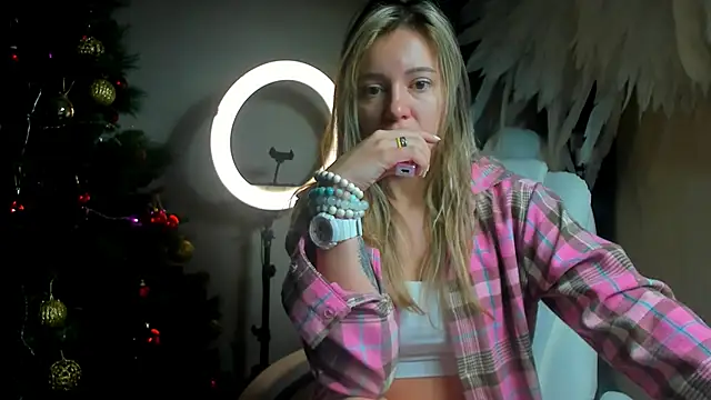 foxy blond online show from 12-22-25, 12:18