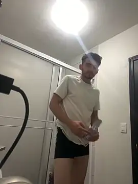 kevinsito1 online show from 02-11-26, 02:44