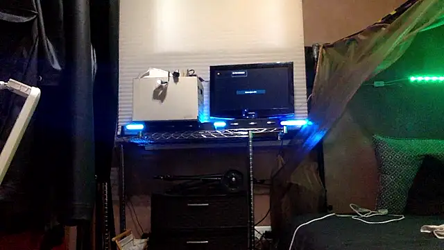 Snapshot of JdLove1 chatting on 12-02-24, 04:09 JdLove1 online show from 12-02-24, 04:09