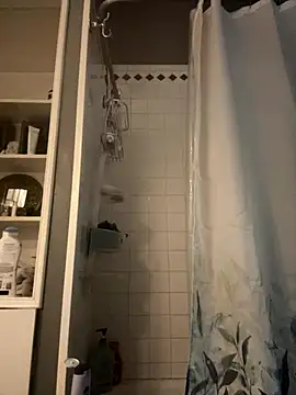 Snapshot of JdLove1 chatting on 12-04-24, 08:45 JdLove1 online show from 12-04-24, 08:45