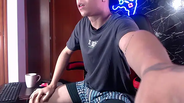 Snapshot of maty_hardx chatting on 01-09-25, 10:09 maty hardx online show from 01-09-25, 10:09