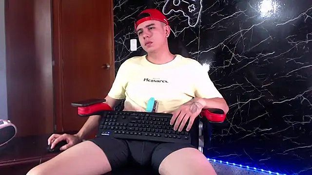 Snapshot of maty_hardx chatting on 02-17-25, 03:53 maty hardx online show from 02-17-25, 03:53