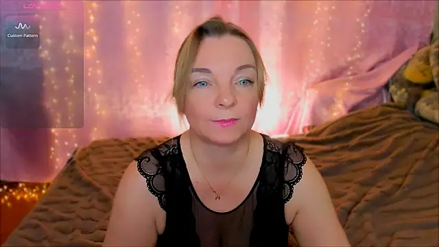 Snapshot of Regina__blue chatting on 02-01-25, 07:55 Regina blue online show from 02-01-25, 07:55