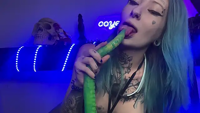 coyemoo online show from 01-10-25, 04:01