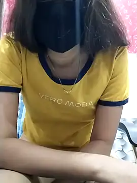 Snapshot of Kashish_18 chatting on 12-14-24, 05:40 Kashish 18 online show from 12-14-24, 05:40