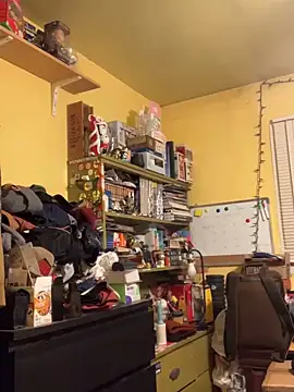 Snapshot of Sleeker99 chatting on 02-12-26, 05:13 Sleeker99 online show from 02-12-26, 05:13