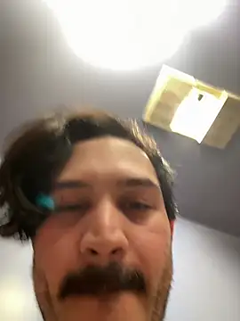 Snapshot of Sleeker99 chatting on 03-10-26, 01:43 Sleeker99 online show from 03-10-26, 01:43