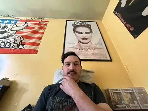 Snapshot of Sleeker99 chatting on 04-07-26, 12:11 Sleeker99 online show from 04-07-26, 12:11