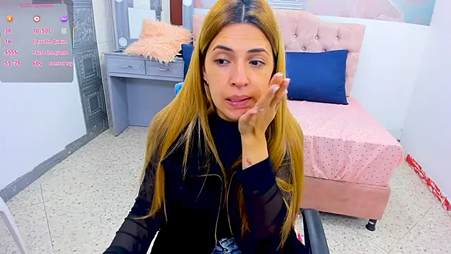 Snapshot of EvaaLovia1 chatting on 01-30-25, 01:53 EvaaLovia1 online show from 01-30-25, 01:53